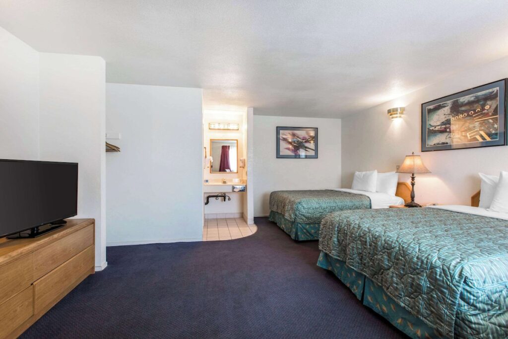 Rodeway Inn Beaumont - Image 3