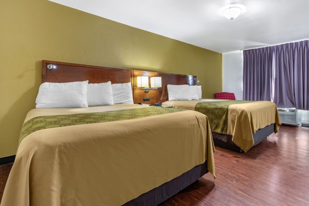 Rose City Inn & Suites - Image 3