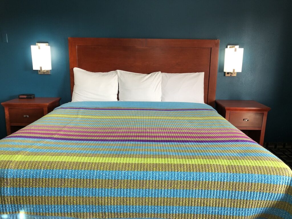 Royal Inn Hotel - Image 2