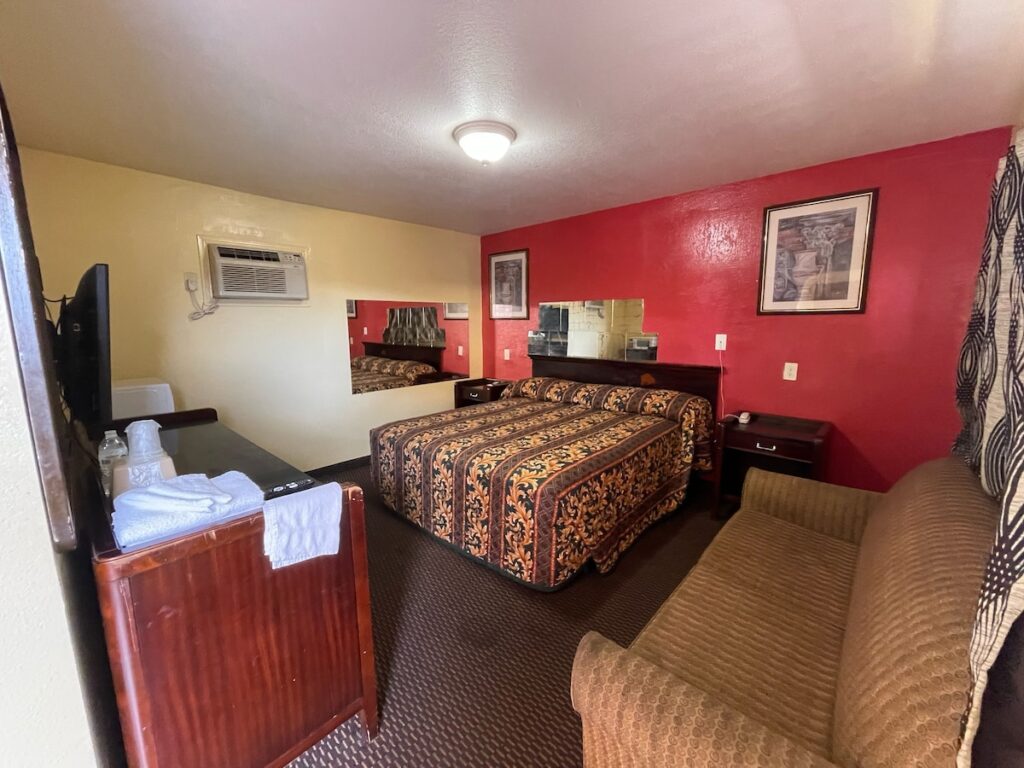 Royal Palms Motel & RV Park - Image 2