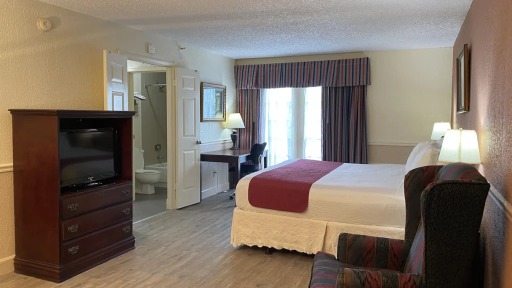 Royal Suites Baton Rouge near LSU and Airport - Image 3