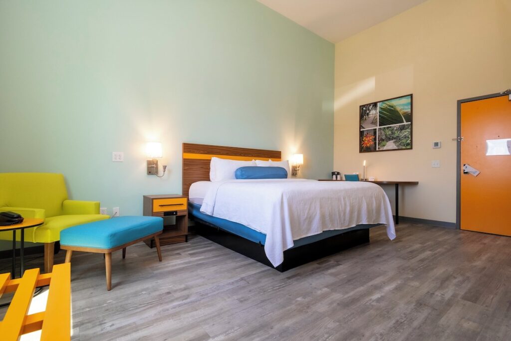 SPOT X Hotel Orlando Intl Dr by The Red Collection - Image 5