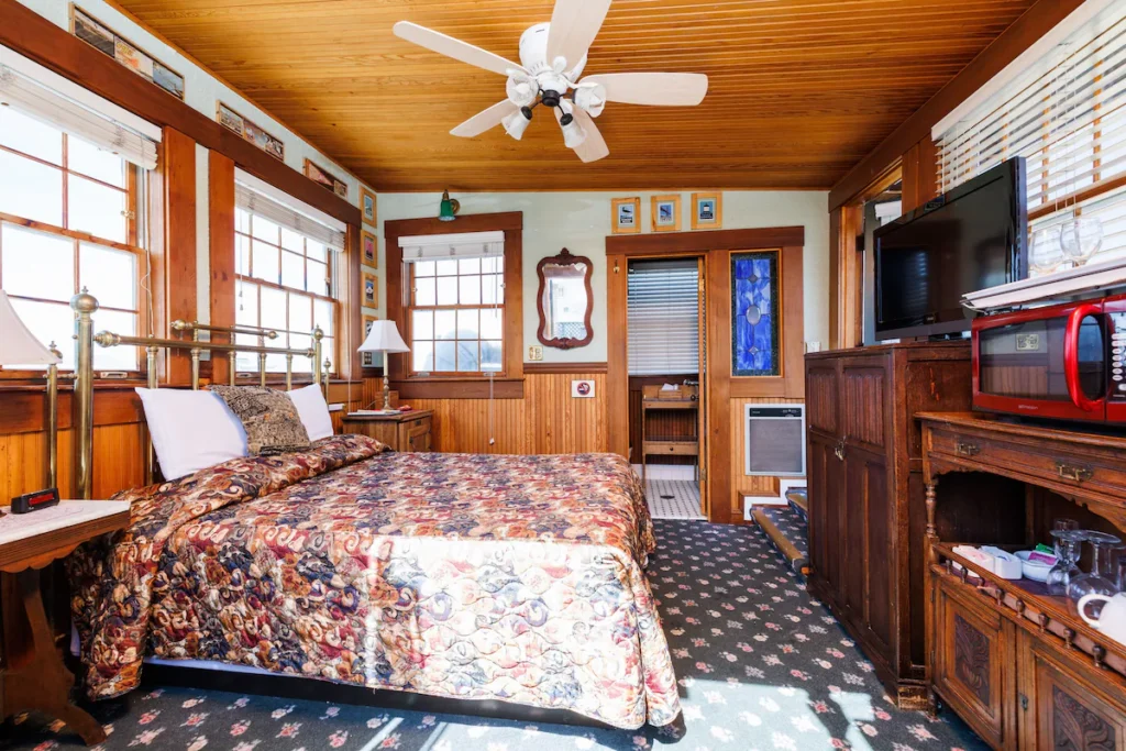 San Remo Hotel - Image 4