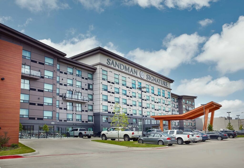 Sandman Signature Plano-Frisco Hotel