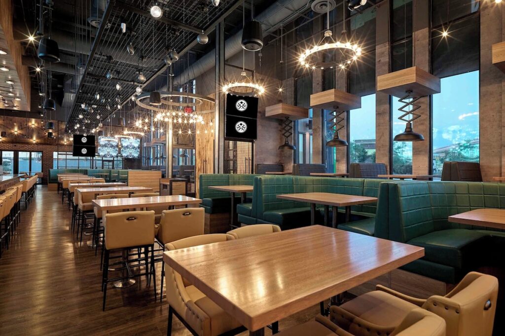 Sandman Signature Plano-Frisco Hotel - Image 4