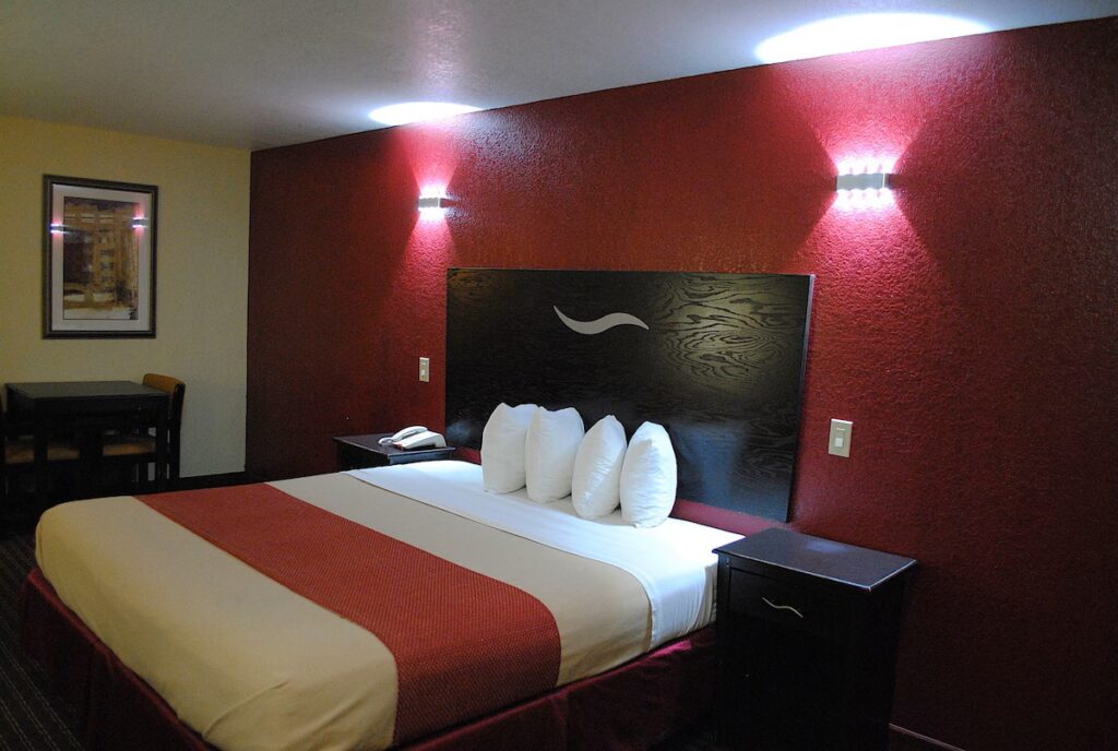 Scottish Inns Fort Worth - Image 2