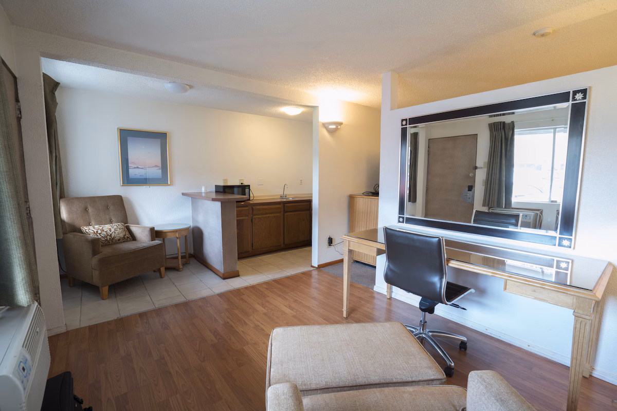 Seatac Inn - Image 2