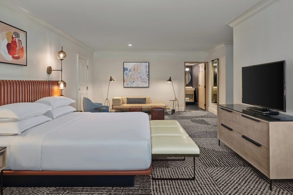 Sheraton Denver Downtown Hotel - Image 2