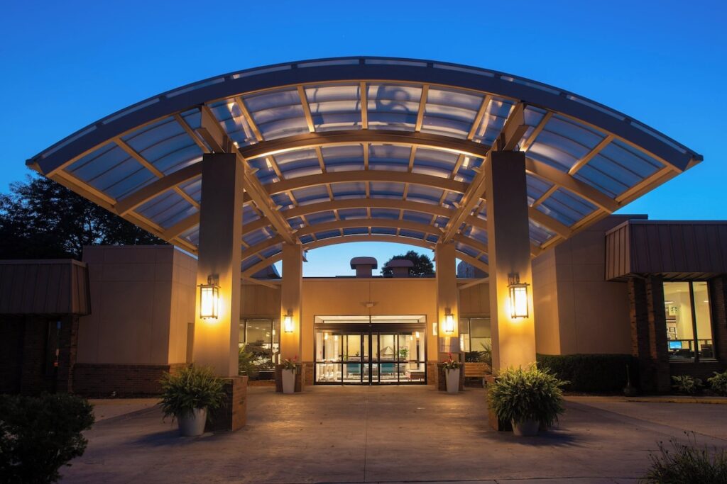 Sheraton Milwaukee Brookfield