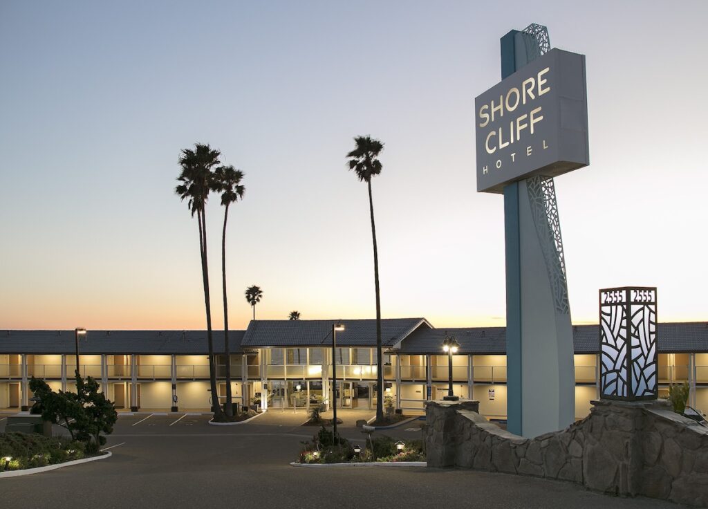 Shore Cliff Hotel