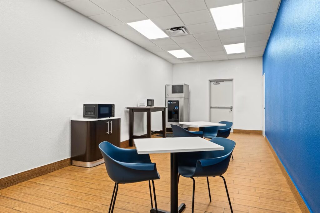 Signature Inn Miami - Image 4