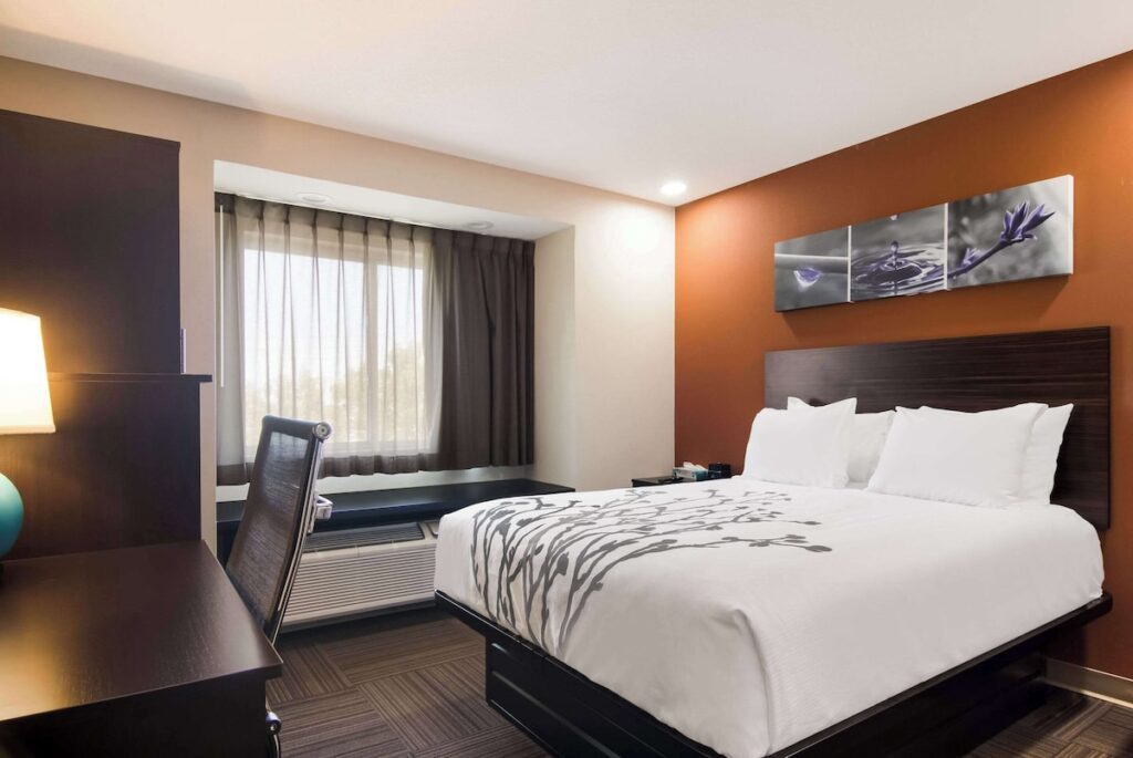 Sleep Inn Erie near Sports Center - Image 3