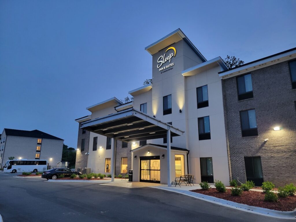 Sleep Inn Greensboro - Coliseum Area