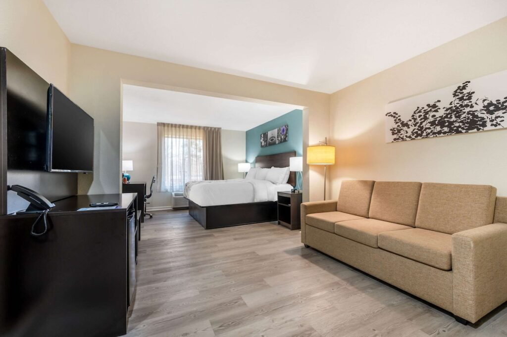 Sleep Inn Historic - Image 3