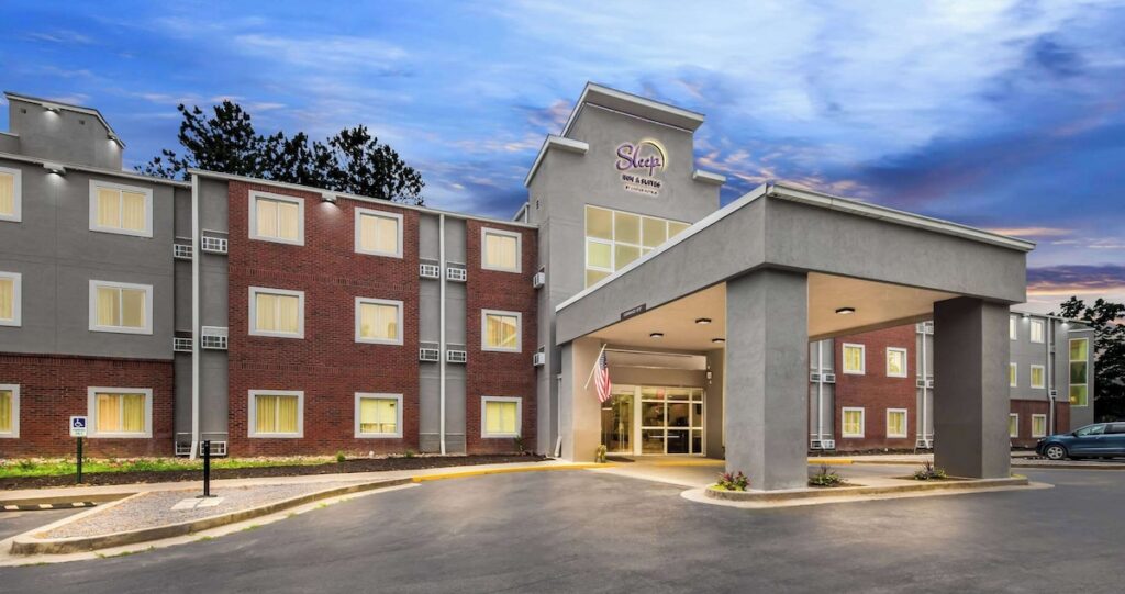 Sleep Inn & Suites Pigeon Forge Downtown