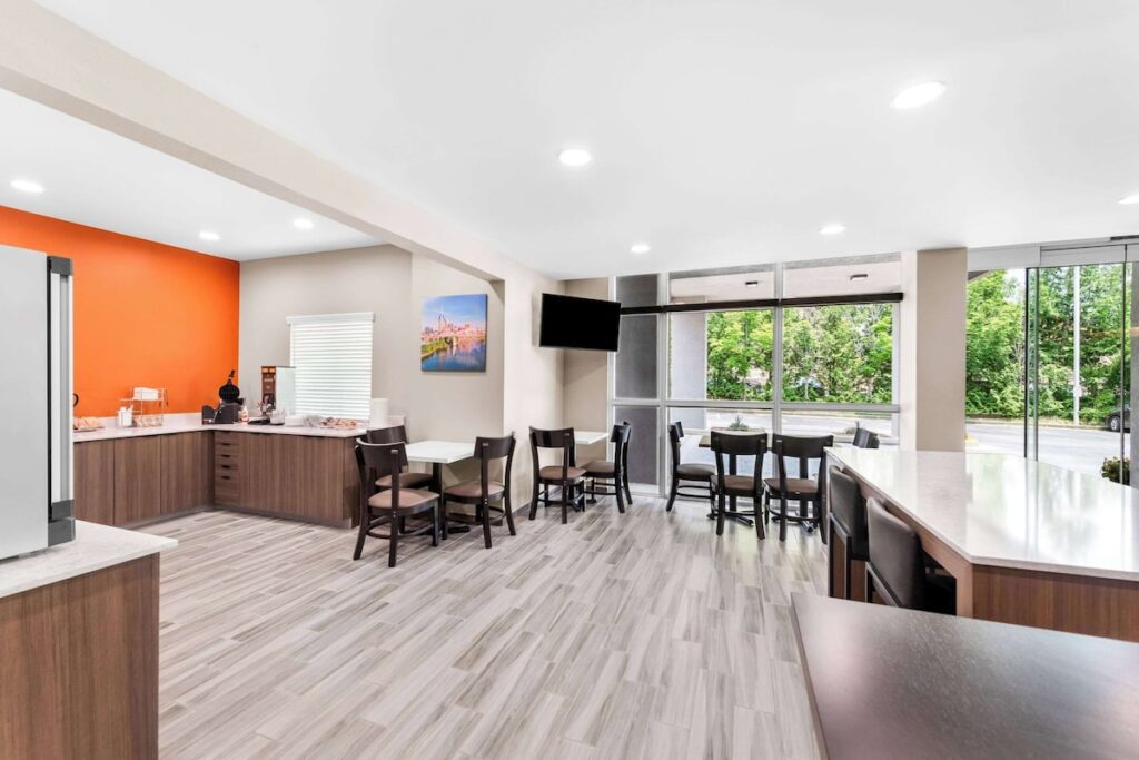 Sleep Inn & Suites Pigeon Forge Downtown - Image 4