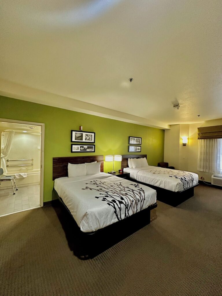 Sleep Inn & Suites Tulsa Central I-44 - Image 3