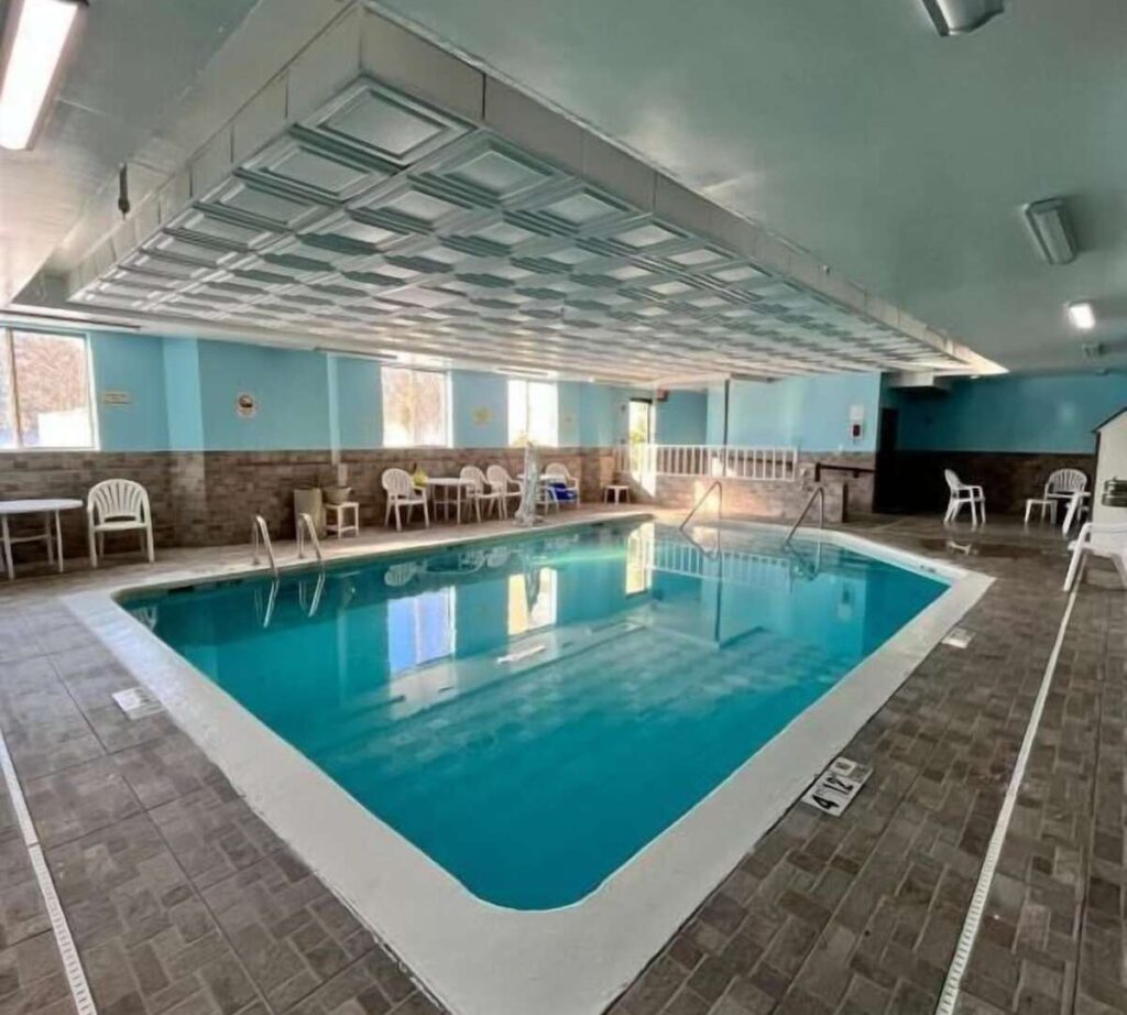 Sleep Inn & Suites - Image 3