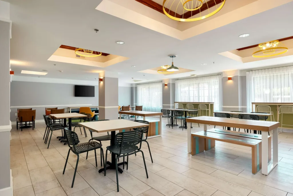 Spark by Hilton Savannah Airport - Image 2