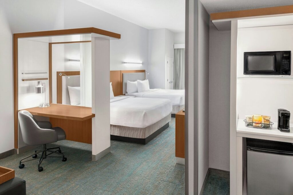 SpringHill Suites Detroit Auburn Hills - Image 3