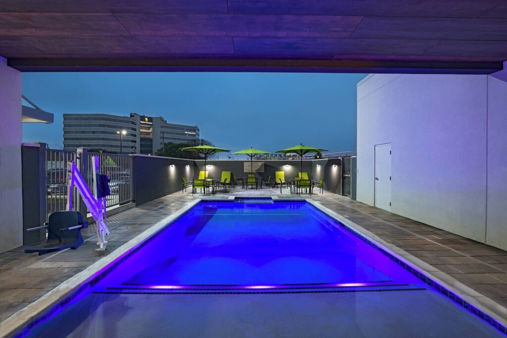 SpringHill Suites Waco - Image 3