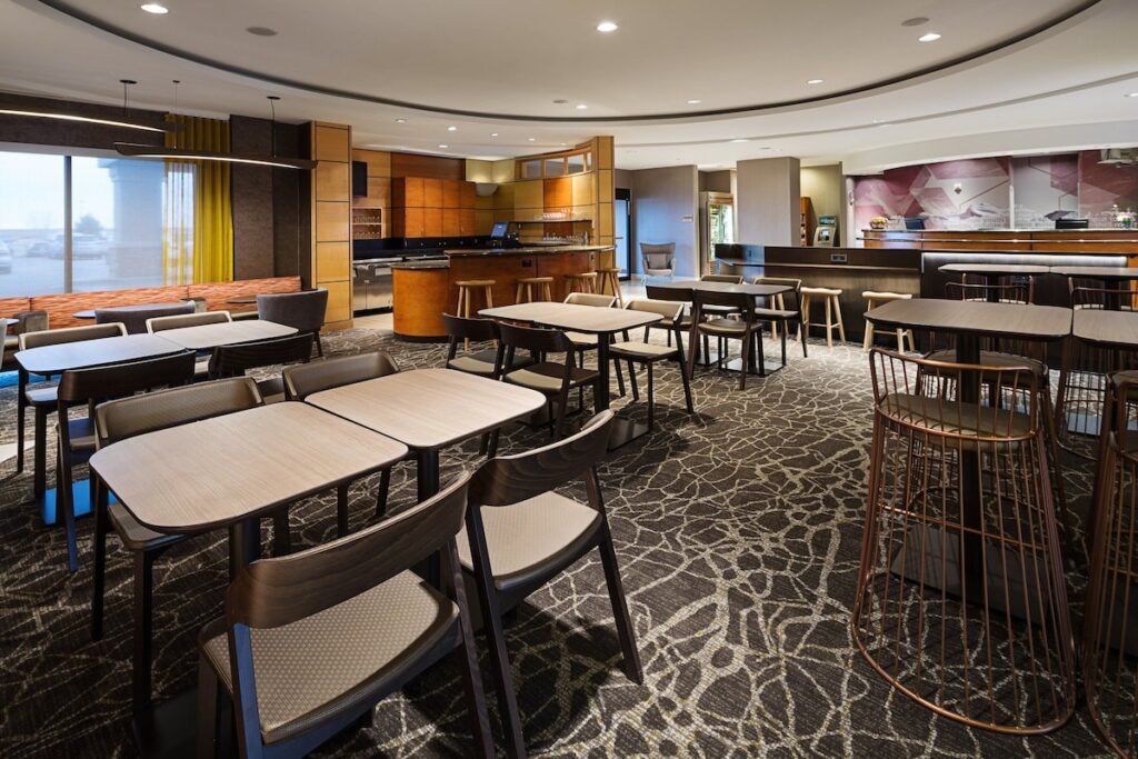 SpringHill Suites by Marriott Denver Airport - Image 4
