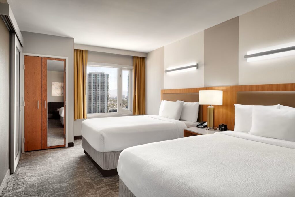 SpringHill Suites by Marriott Las Vegas Convention Center - Image 3