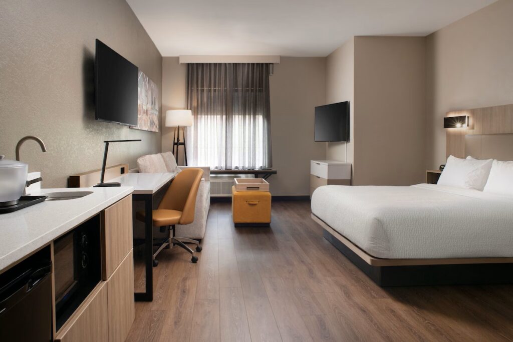 SpringHill Suites by Marriott Little Rock - Image 2