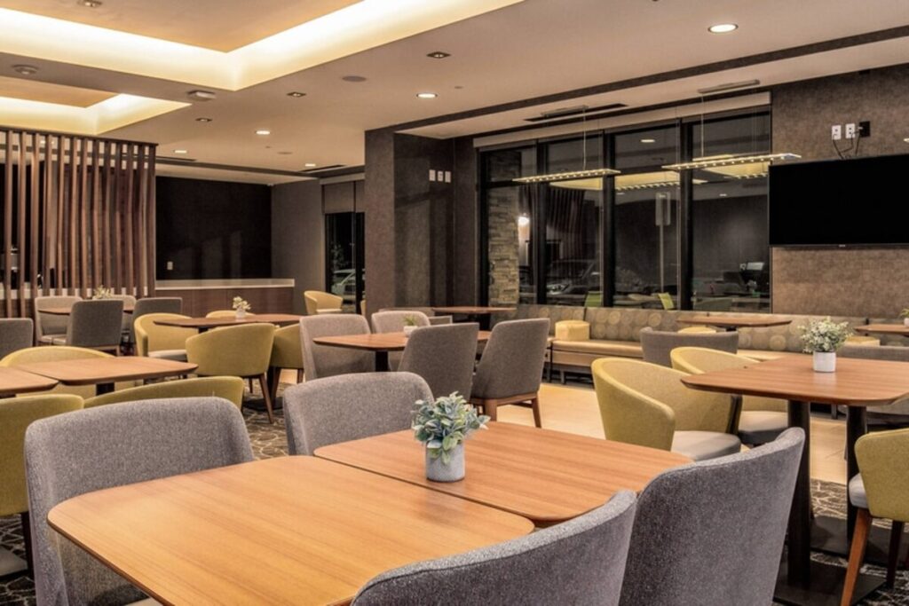 SpringHill Suites by Marriott Oakland Airport - Image 4