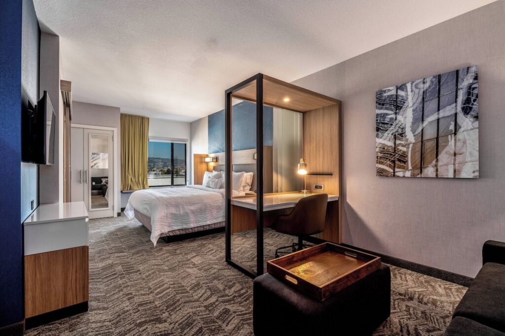 SpringHill Suites by Marriott Oakland Airport - Image 6