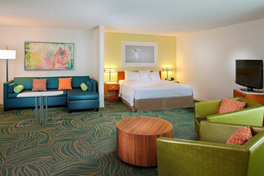 SpringHill Suites by Marriott Orlando Lake Buena Vista in Marriott Village - Image 6