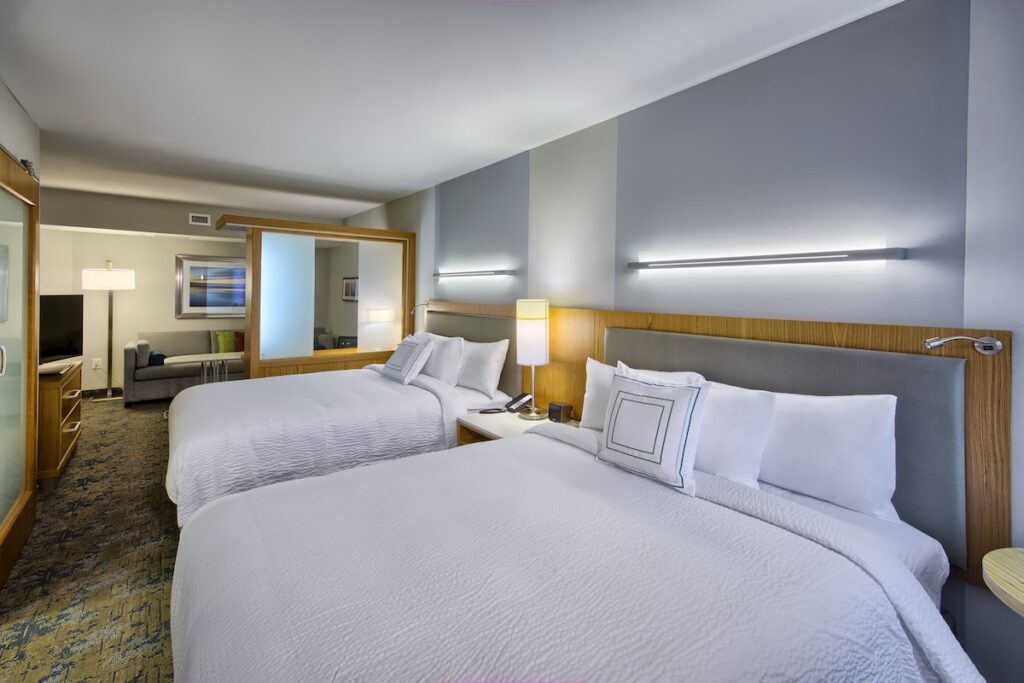 SpringHill Suites by Marriott Wilmington Wrightsville Beach - Image 3