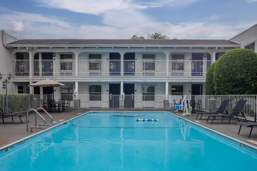 Studio 6-Dallas, TX - Image 4