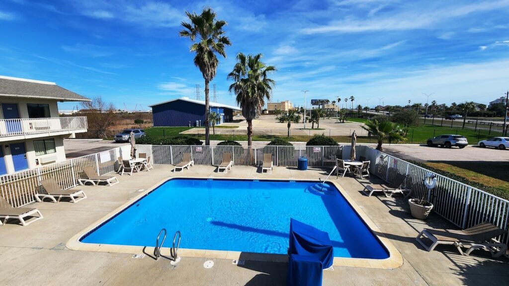 Studio 6 Galveston TX - Image 4