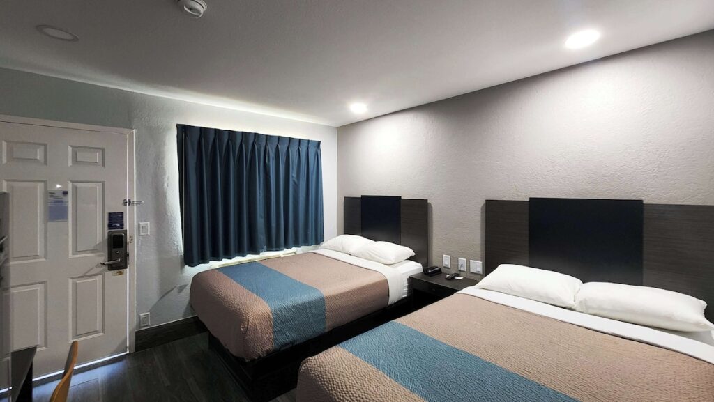 Studio 6 Galveston TX - Image 2