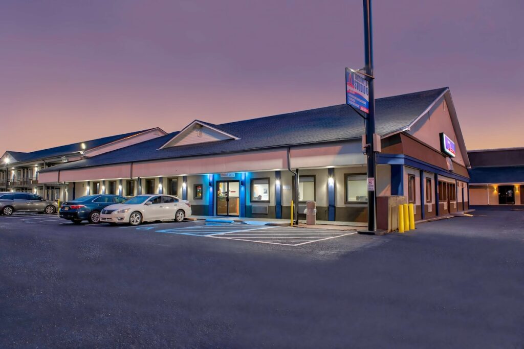 Studio 6 Jackson MS I 55