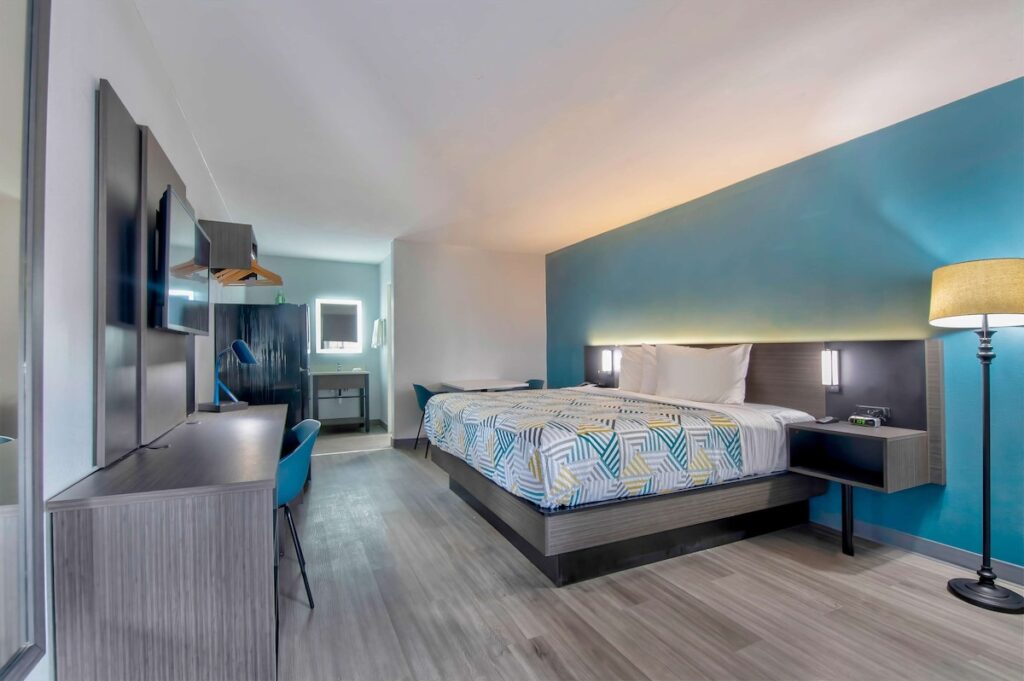 Studio 6 Jackson MS I 55 - Image 2