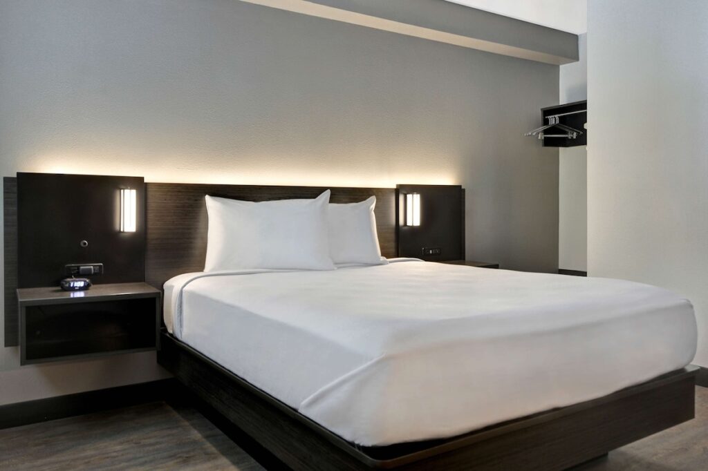 Studio 6-Jacksonville, FL - Baymeadows - Image 2