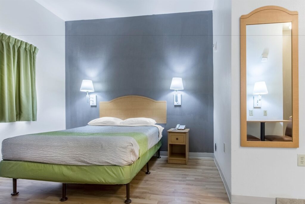 Studio 6-Lafayette, LA - Broussard - Image 5