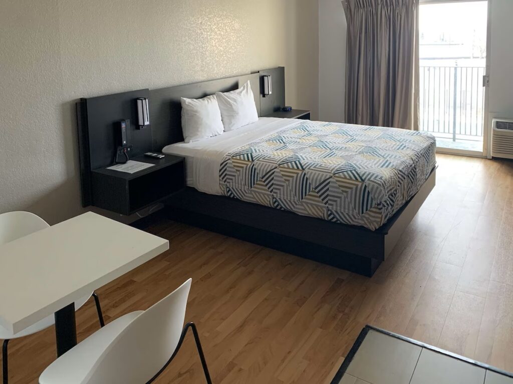 Studio 6-Lincoln, NE - Airport - Image 2