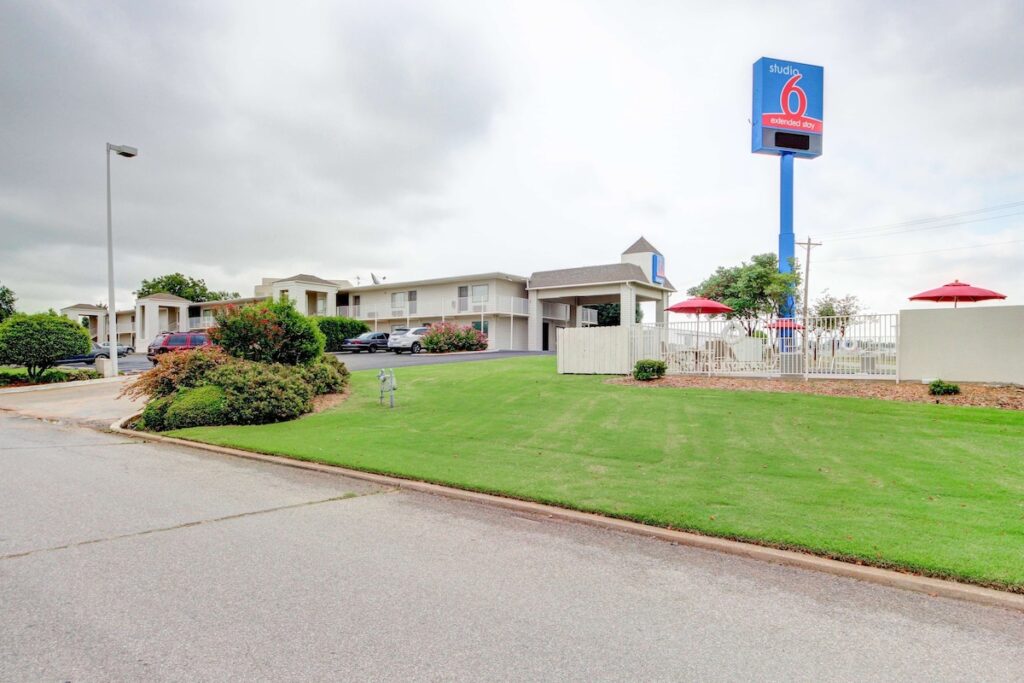 Studio 6 Midwest City, Ok - Oklahoma City - Image 2