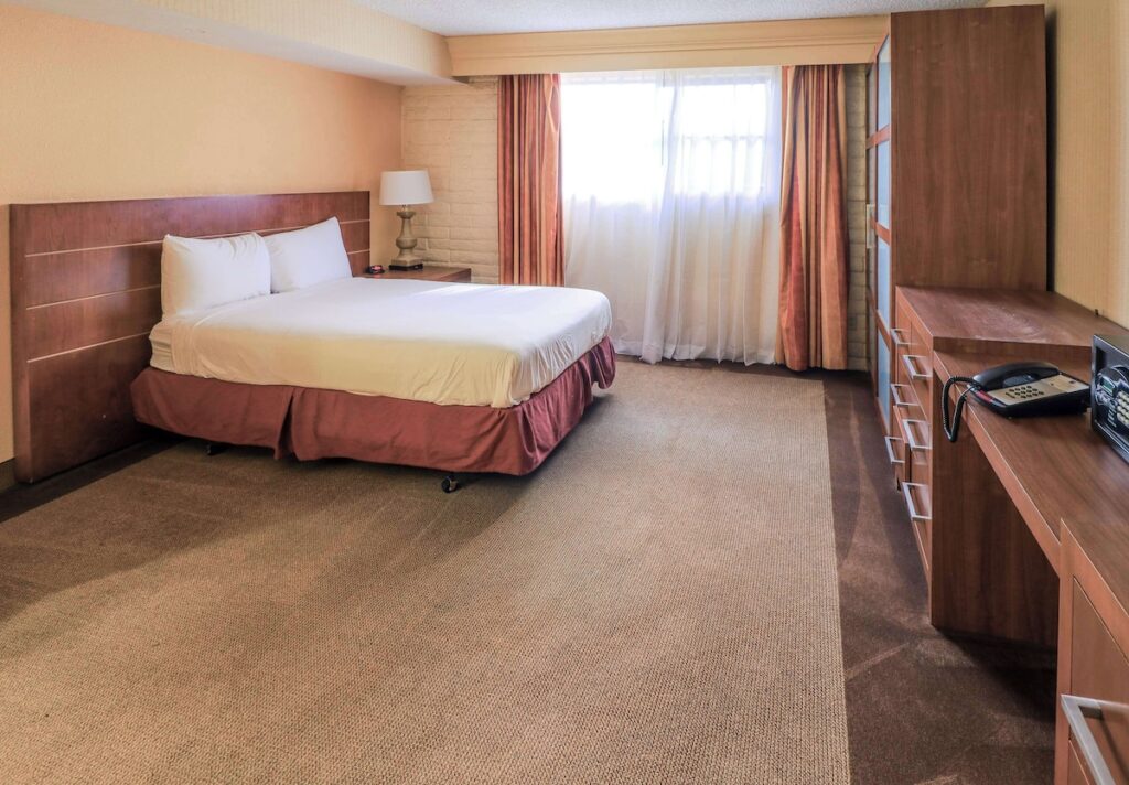 Studio 6 Phoenix, AZ Midtown - Image 2