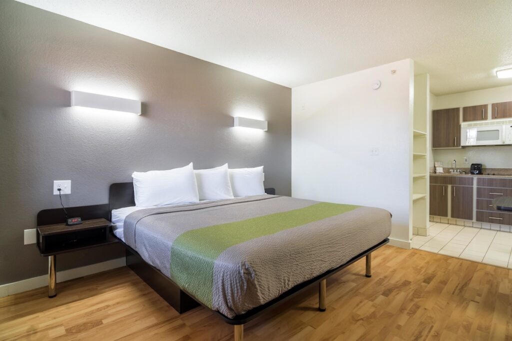 Studio 6-Plano, TX - Dallas - Plano Medical Center - Image 2