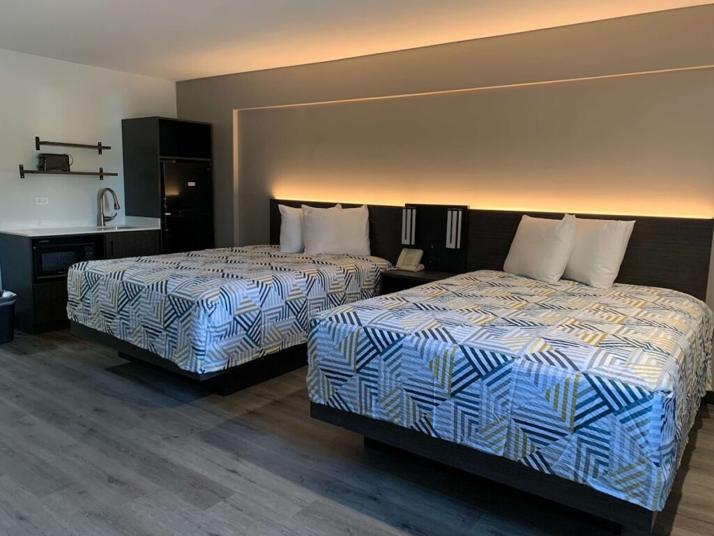 Studio 6 Rockford - Image 2