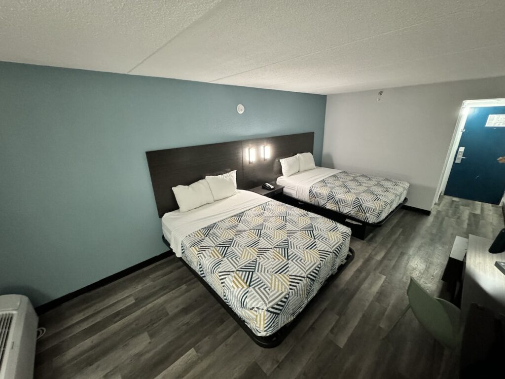 Studio 6 Suites East Syracuse Airport - Image 4