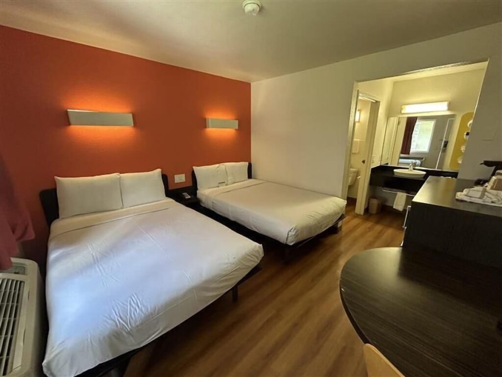 Studio 6 Suites - Riverside, CA South - Image 3