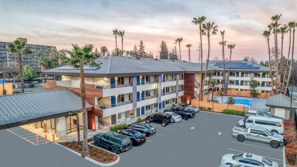 Studio 6 Suites Stockton, CA Waterfront - Image 1