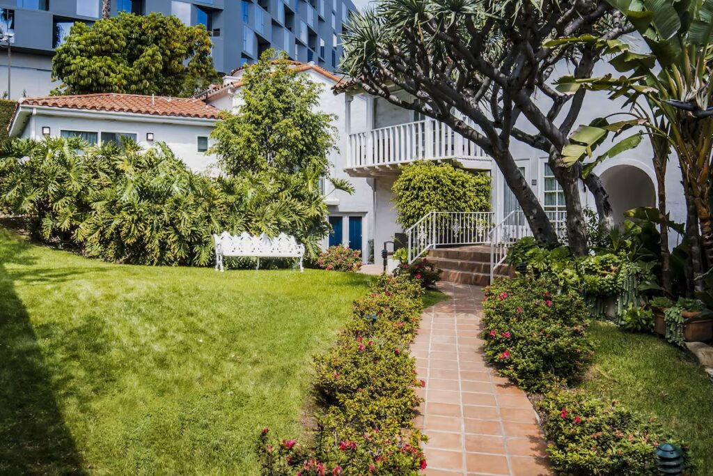 Sunset Marquis Hotel