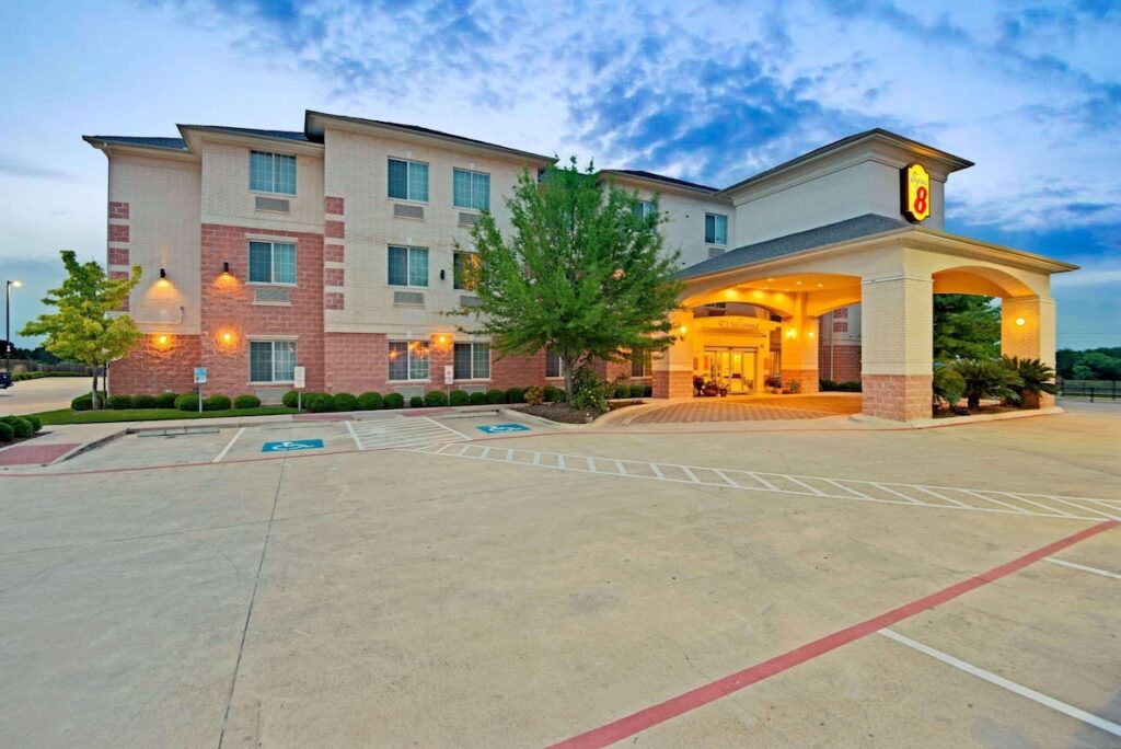 Super 8 by Wyndham Austin North/University Area