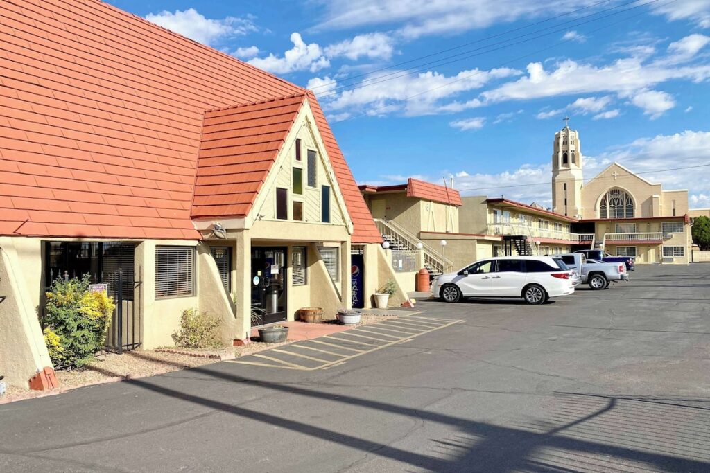 Super 8 by Wyndham Albuquerque Downtown